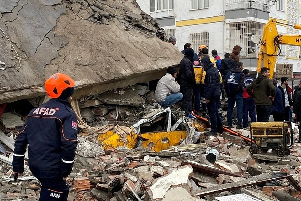 Белорусское посольство продолжает розыск пропавших белорусов в Турции после землетрясения. Фото: Reuters