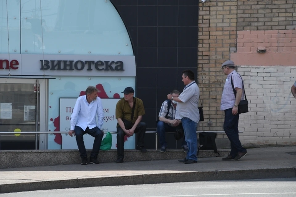 Евгений Люлин предложил повысить штрафы за нарушение тишины, чтобы решить проблему с «разливайками»