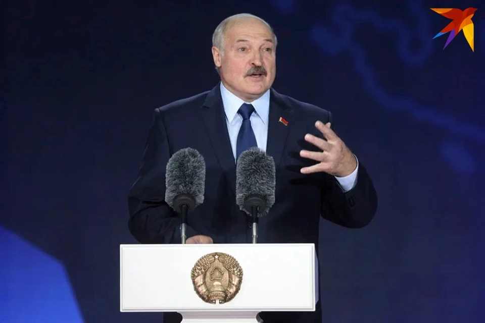 Лукашенко сказал, что IT-сектор в Беларуси не обрушился, а двигается вперед.