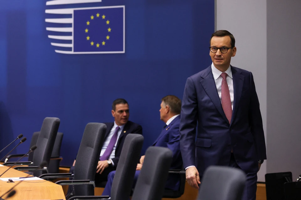 Премьер Моравецкий заявил, что Польша не исключает закрытие оставшихся пунктов пропуска с Белоруссией