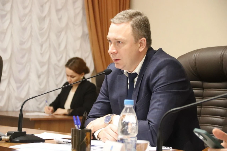 еженедельное аппаратное провел врио главы города Дмитрий Зверев