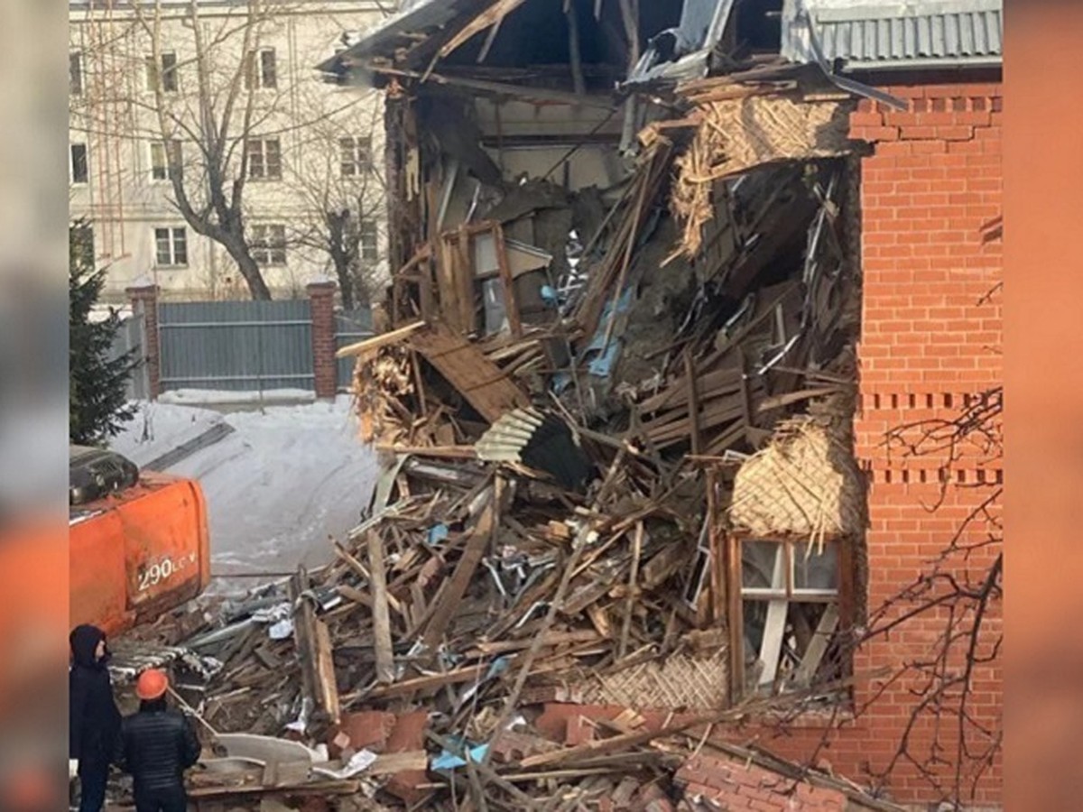 В Екатеринбурге сносят дом, за который борются жители «Республики Лодыгина»  - KP.RU