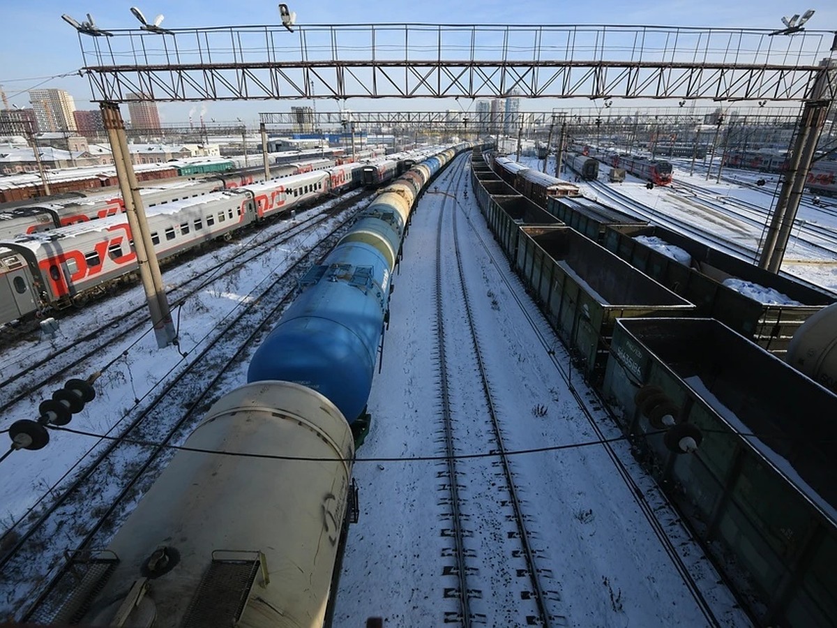 В Новосибирской области на станции Барабинск произошла утечка соляной  кислоты - KP.RU