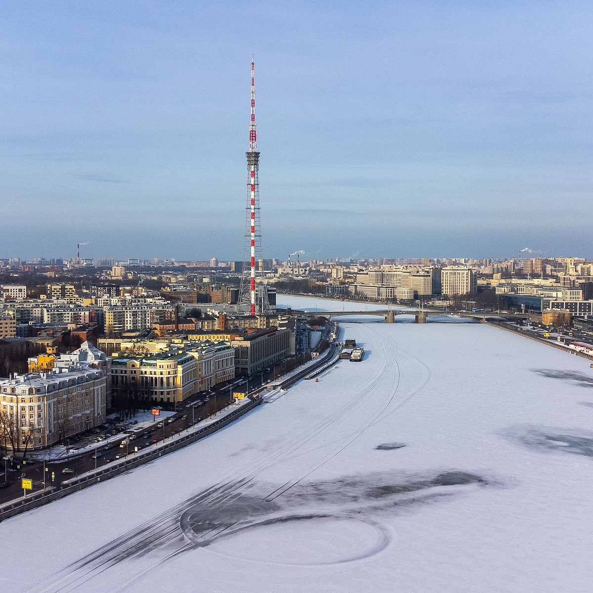 Превзошла Эйфелеву: «Комсомолка» рассказывает, как устроена петербургская  телебашня - KP.RU