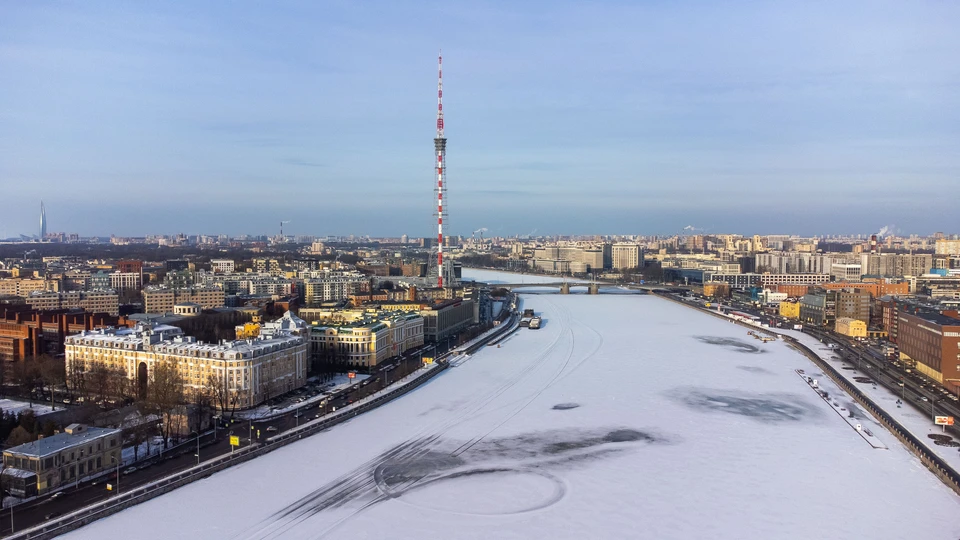 Первую трансляцию для города и области башня запустила 23 февраля 1963 года.
