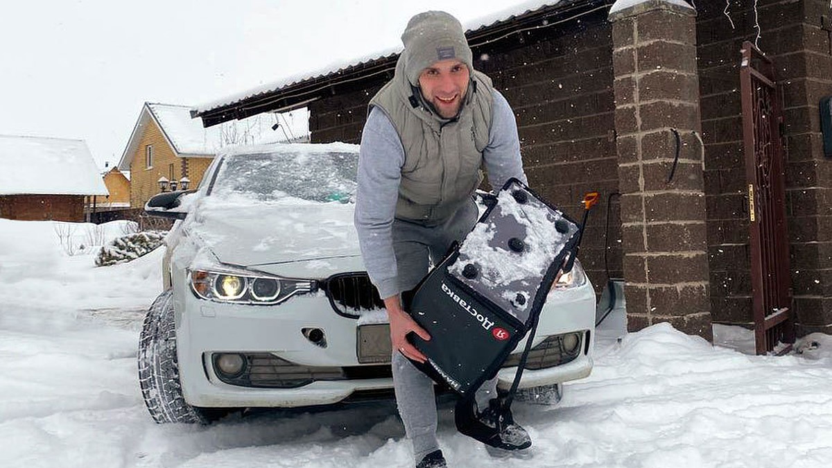 Курьер на BMW из Казани: как бывший прораб заработал на две машины и стал  местной знаменитостью - KP.RU