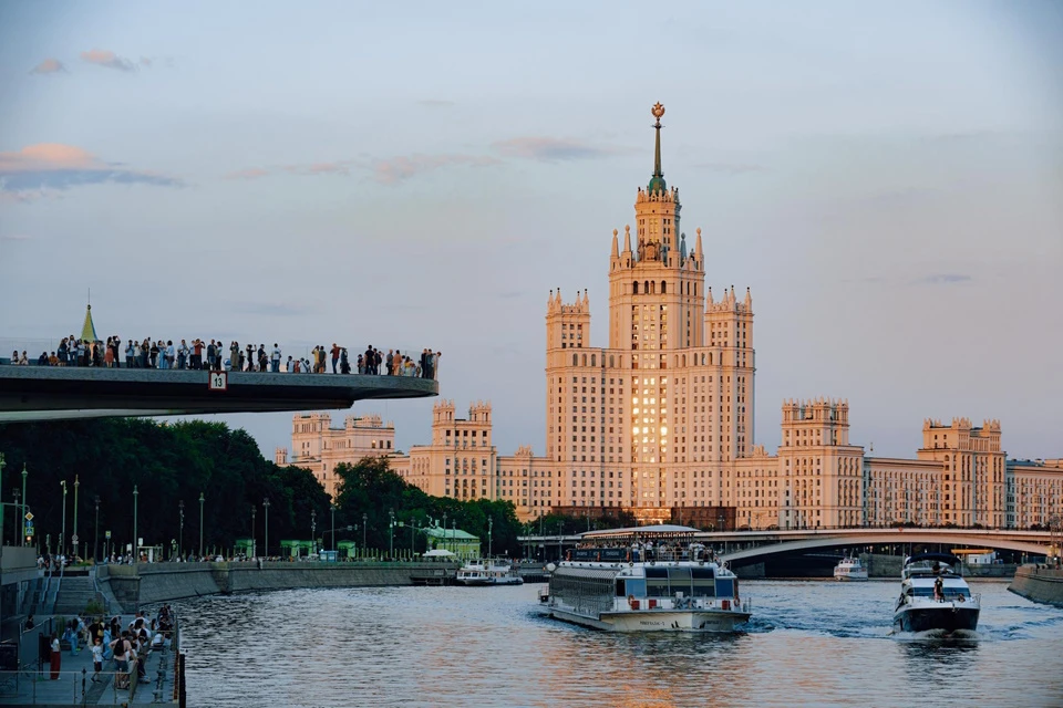В Москве возводят и пешеходные мосты. Фото: личный блог Сергея Собянина
