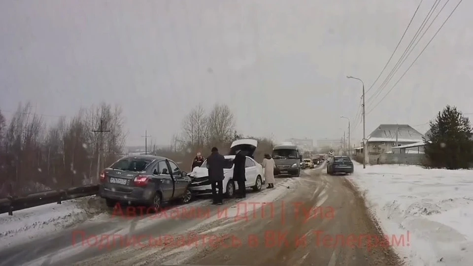 На улице Овражной в Туле за 20 минут произошло 2 ДТП