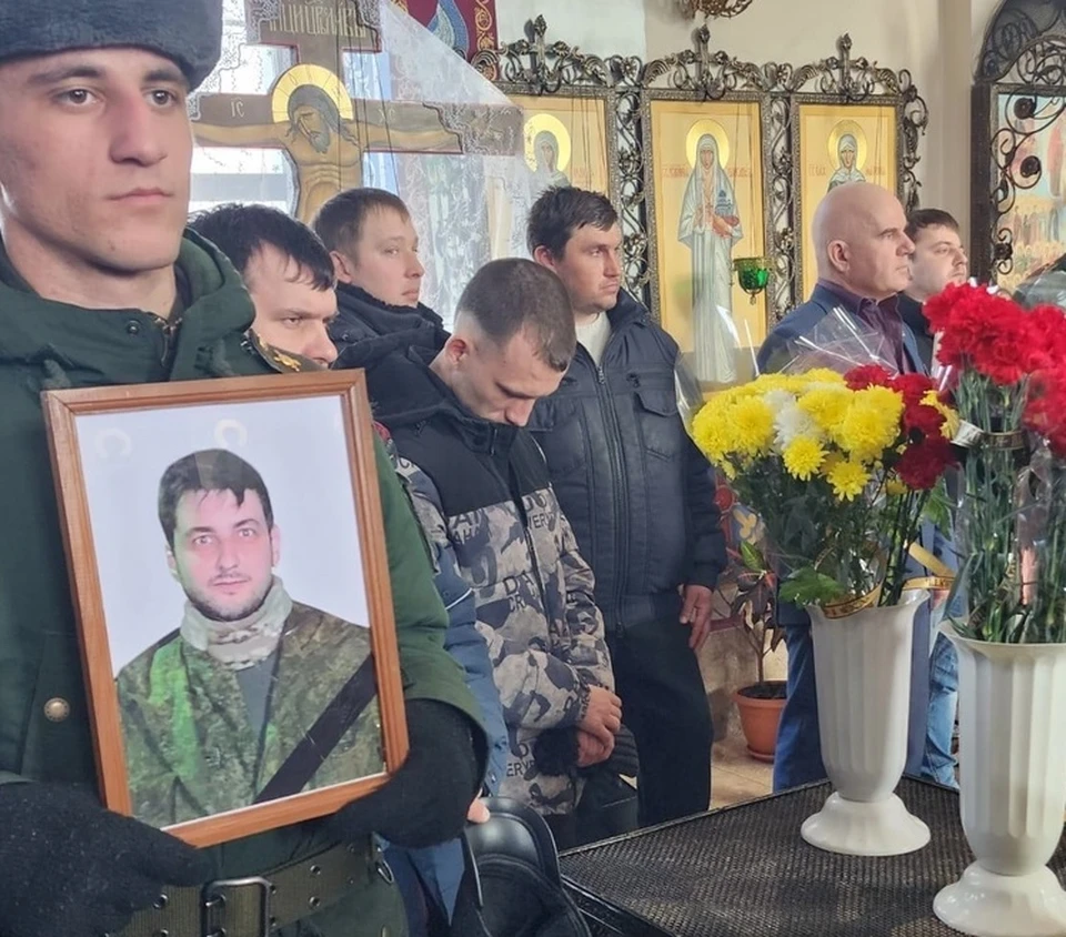 В 17 лет Артем отправился помогать защитникам Донбасса