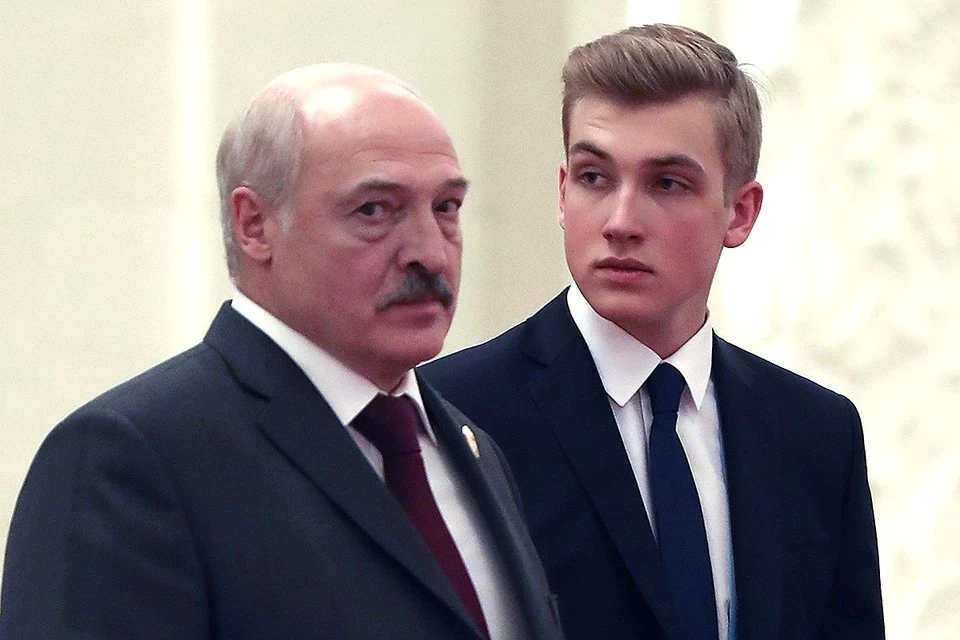 Александр Лукашенко с сыном Николаем