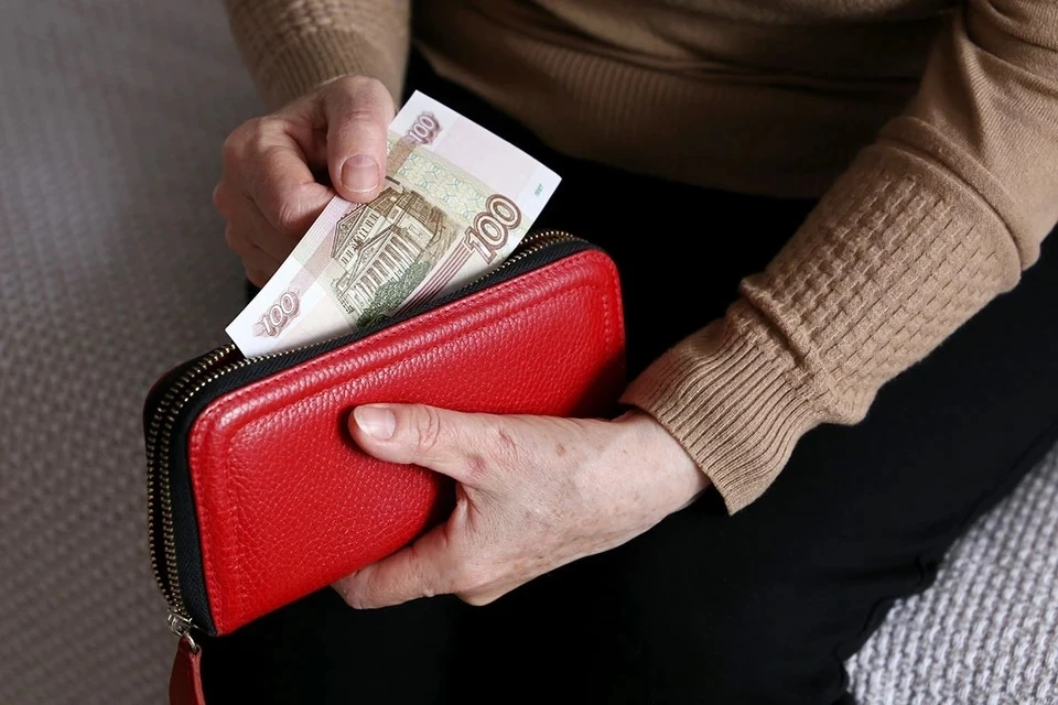 Социальные пенсии в России планируется поднять еще на 3,3% с 1 апреля 2023 года