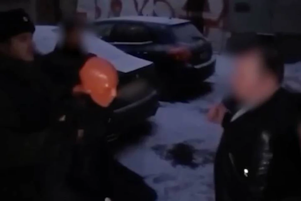 Убийца показал на видео, как зверски забивал 18-летнюю девушку в Петербурге более 20 лет назад