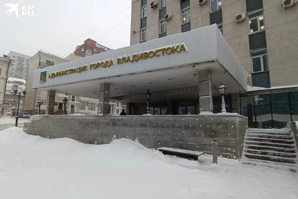 Чиновник курировал муниципальную собственность, сферу градостроительства, управление архитектуры.