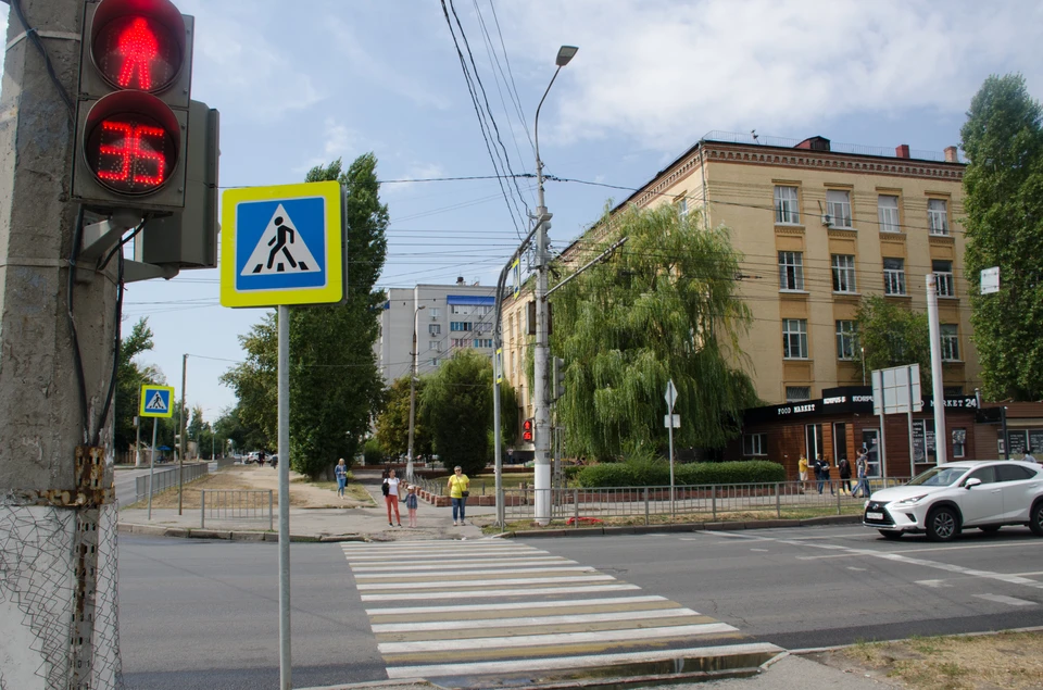 Тротуары вдоль проспекта Жукова обновят еще на одном участке.
