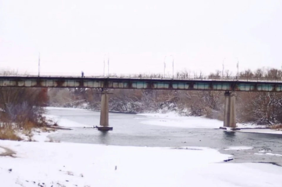 Под Липецком пьяный мужчина прыгнул с моста в реку Дон
