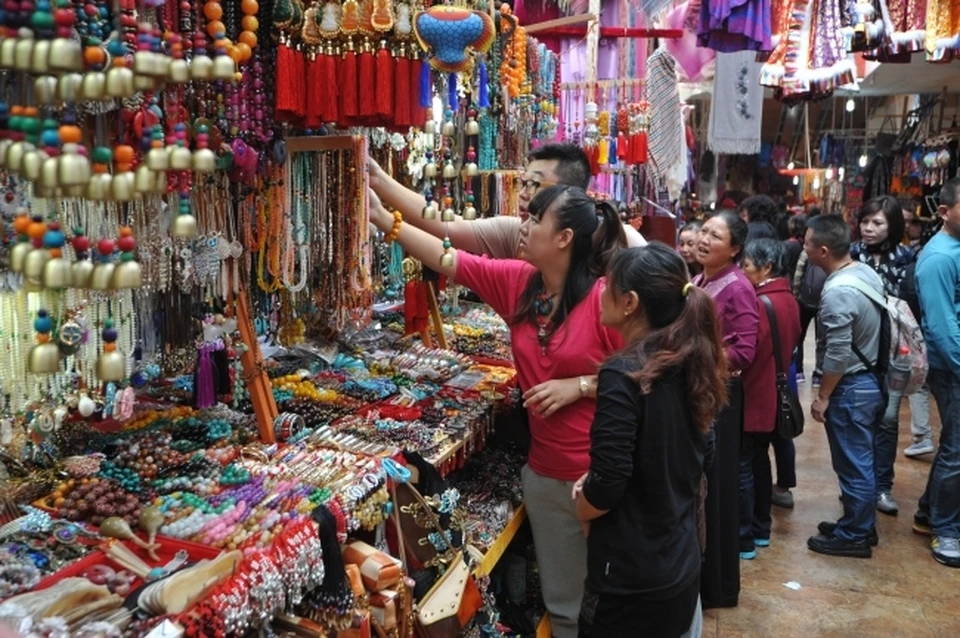 Работу китайского рынка запретили в Магадане