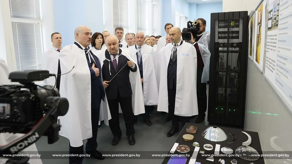 Лукашенко рассказал, как его уговаривали продать белорусские предприятия микроэлектроники. Фото: president.gov.by