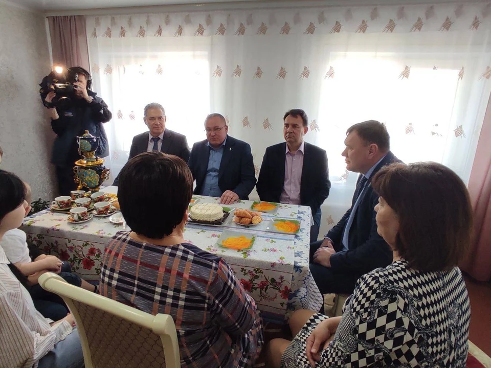 Дмитрий Заплавнов и Сергей Кодюшев пообщались с семьями военнослужащих
