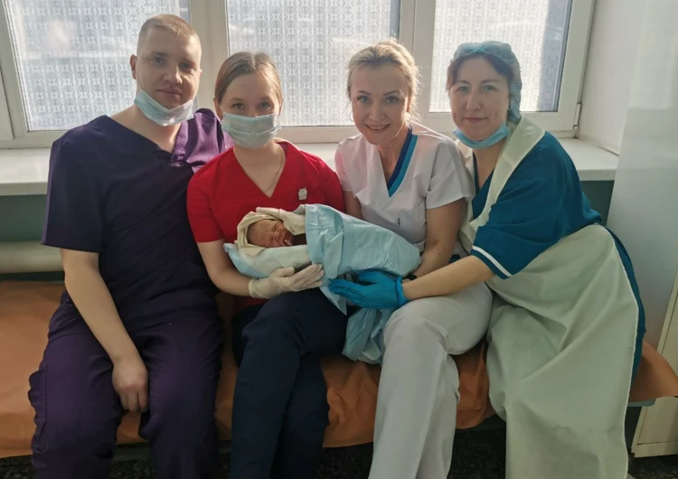 Гнойный хирург из Челябинска принял экстренные роды у непонимающей по-русски женщины