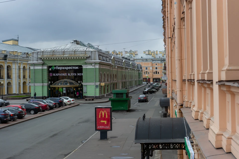 На Думской улице опечатали бары