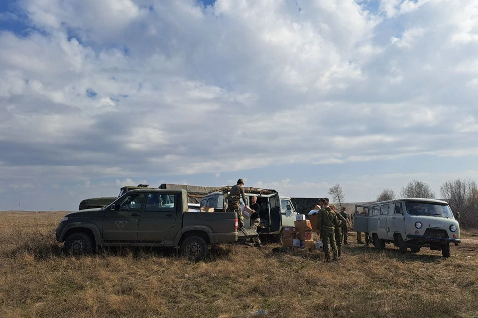 Три УАЗа и бронеавтомобиль доставили мобилизованным из Иркутской области