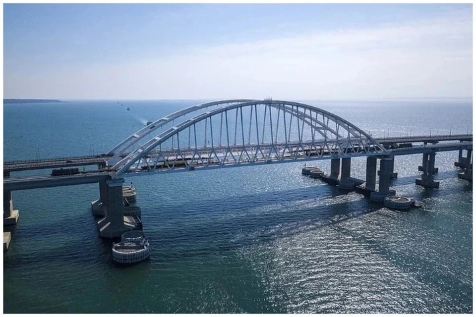 Сейчас обсуждаются необходимые меры для ускорения досмотра при въезде на мост. Фото: Инфоцентр Крымский мост