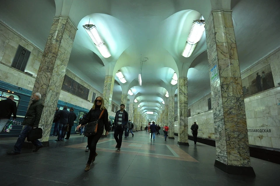 На участке синей ветки метро Москвы были временно увеличены интервалы движения поездов