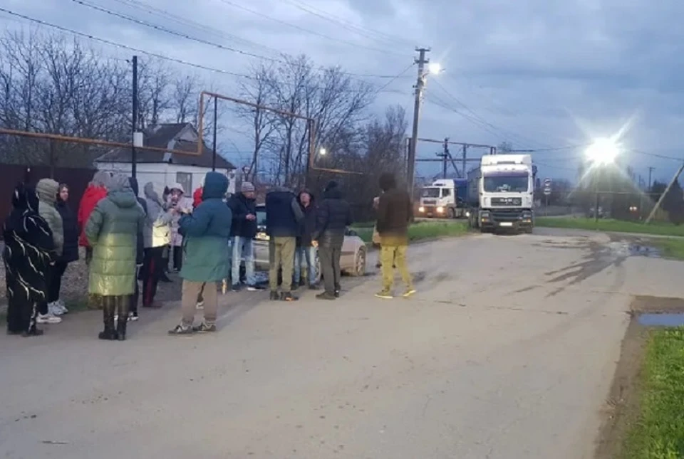 Люди организовали дежурство. Фото: Наталья Гаряева