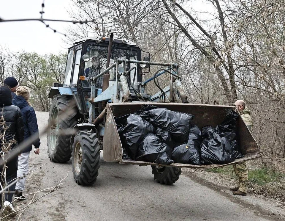 Астраханцы собрали более 144 тонн мусора с городских улиц