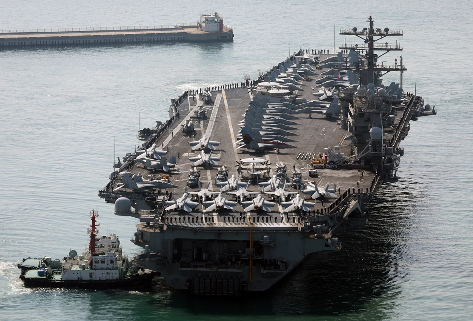 Авианосец USS Nimitz ВМФ США.