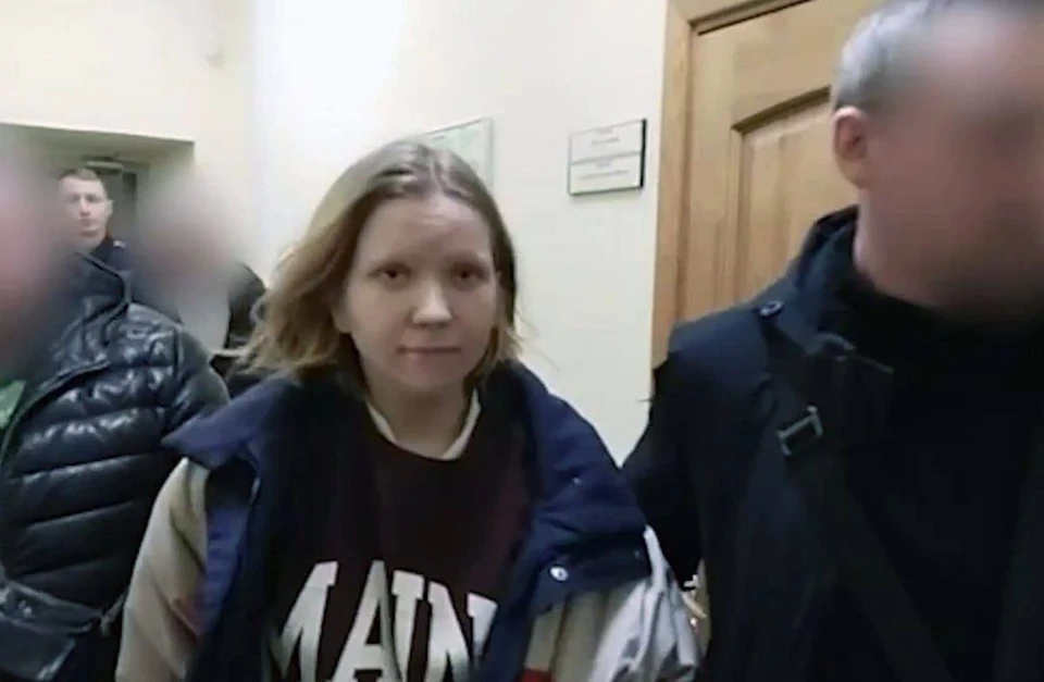 Девушка согласилась сотрудничать со следствием. Фото: СК