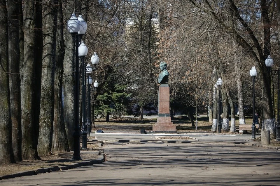 Парк волжский камеры. Волжский парк Рыбинск. Иркутск парк на Волжской. Аллея славы Строитель. Дмитровский парк Рыбинск.