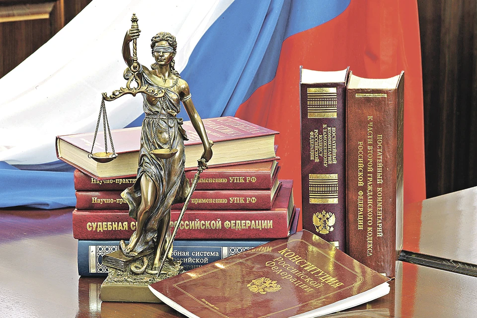 Закон предусматривает создание на территории Херсонщины областного суда, Арбитражного суда, 13 город-ских, районных и межрайонных судов, а также гарнизонного военного суда.