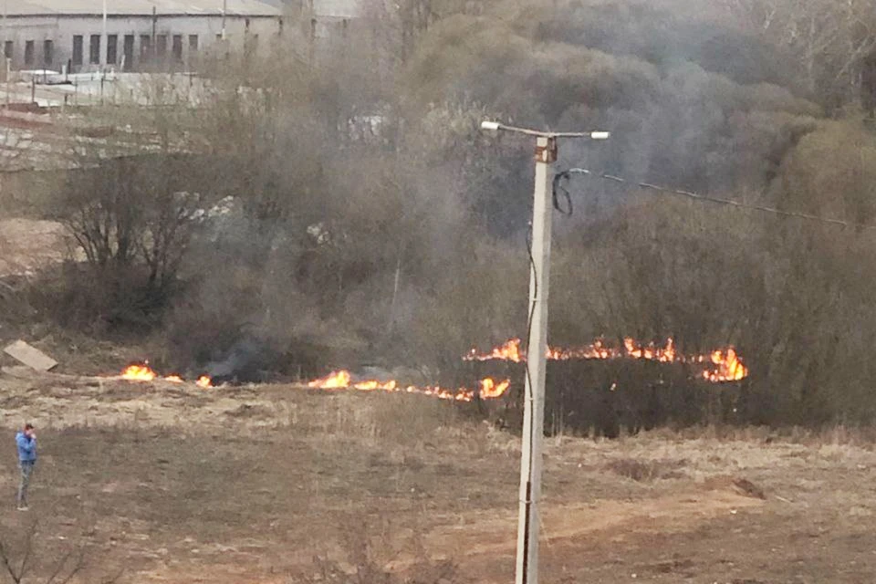Горожане пожаловались на едкий запах дыма. Фото: vk.com/kirov_blacklist
