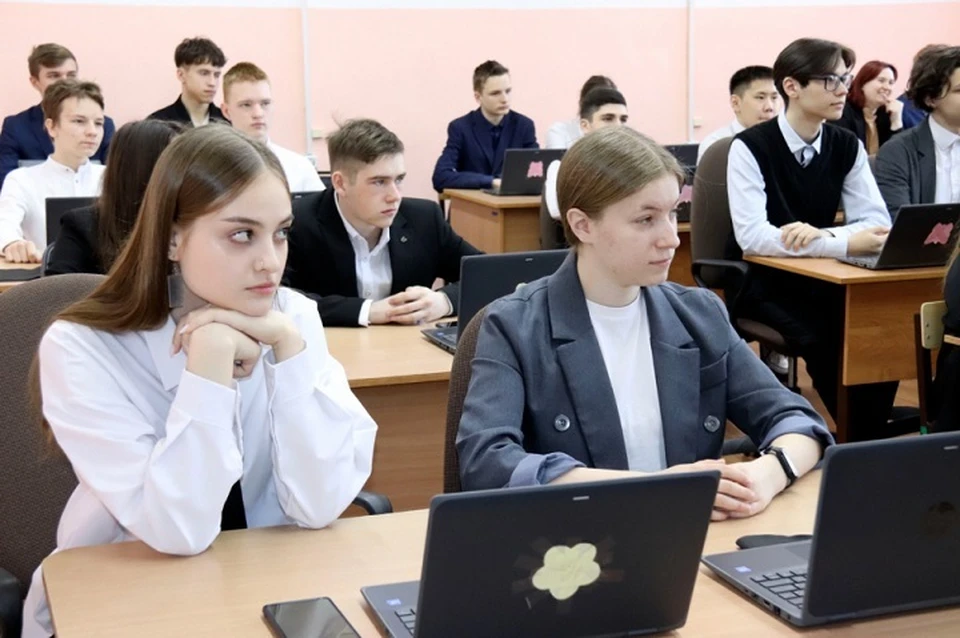 Школьников познакомили с квантовыми технологиями в Хабаровском крае Фото: минобрнауки Хабаровского края