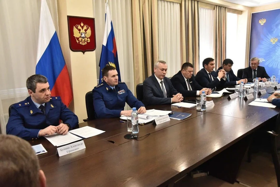 Заместитель генпрокурора РФ Дмитрий Демешин провел в Новосибирске «круглый стол». Фото: Управление ГП РФ по СФО