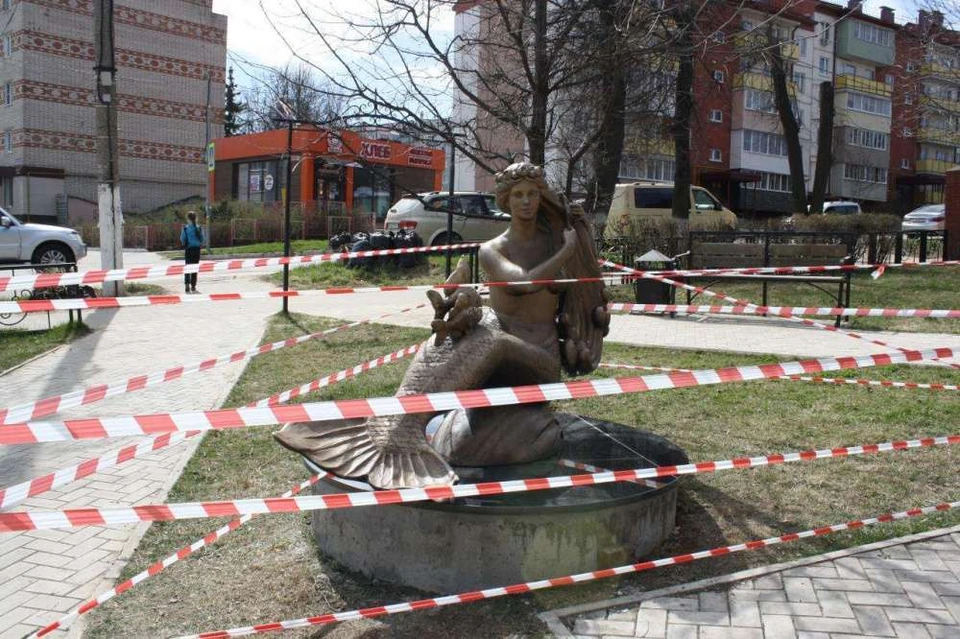 В Пушкинском сквере Богородицка появилась скульптура Русалочки
