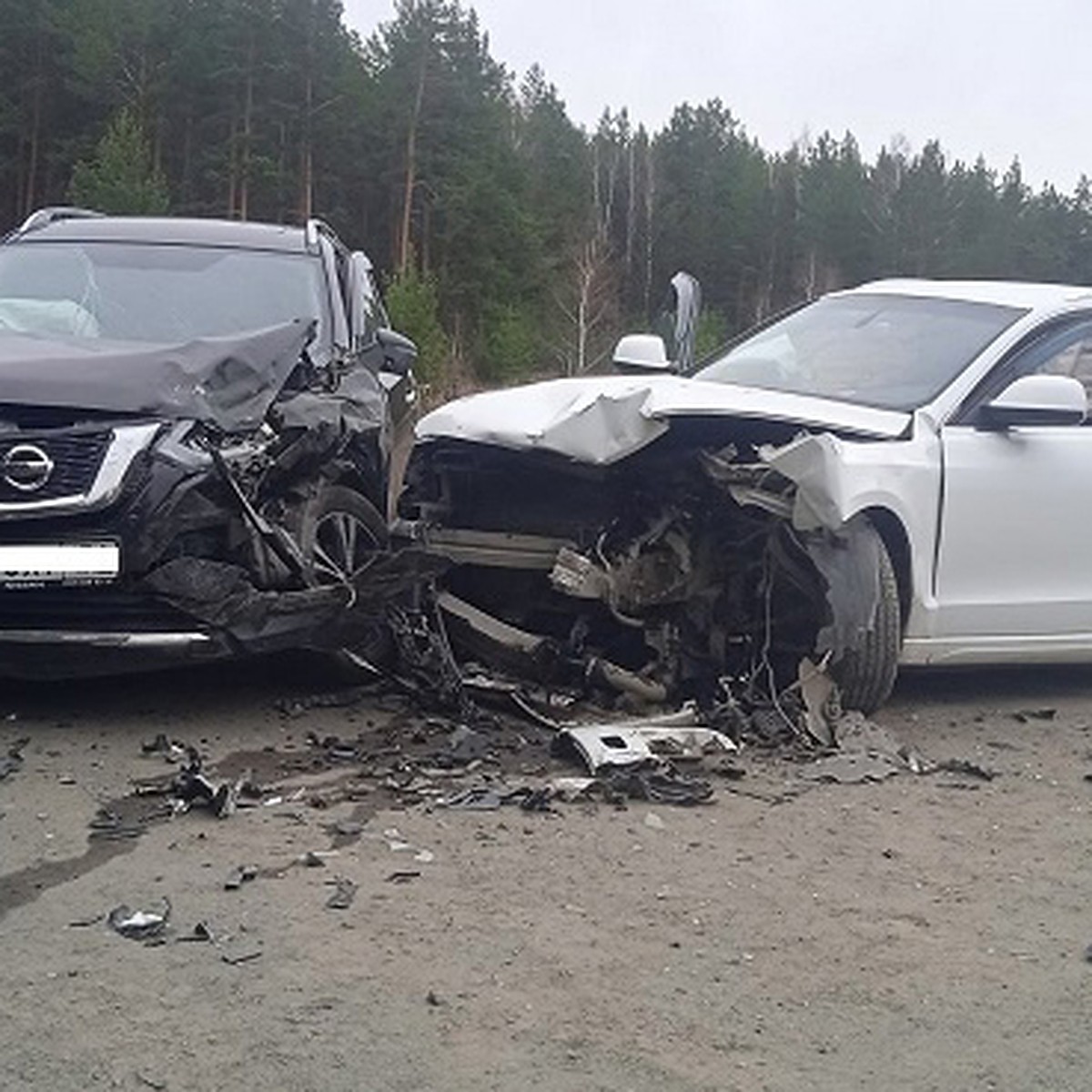 В Челябинской области не вписавшуюся в поворот Audi выбросило на встречную  иномарку, пострадал человек - KP.RU