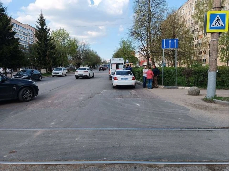 В Туле на улице Кирова водитель, проехавший на красный, сбил ребенка на велосипеде