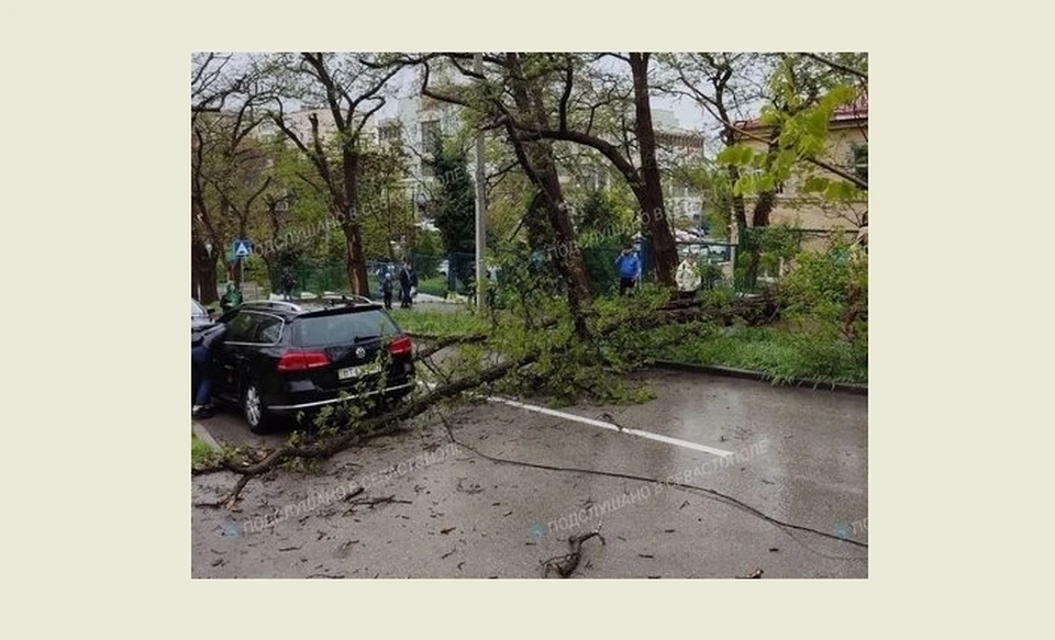 ЧП нарушило проезд. Фото: «Подслушано в Севастополе» (Telegram)