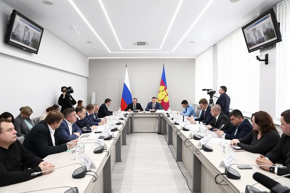 В Краснодаре прошло совещание по вопросу защиты прав обманутых дольщиков Фото: admkrai.krasnodar.ru