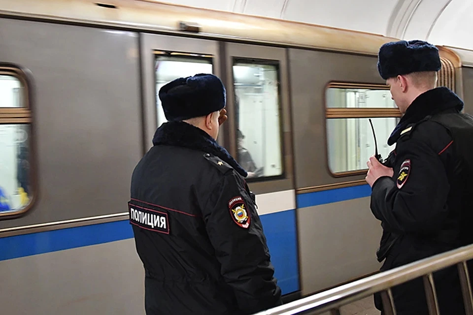 Пассажир спустился в тоннель и попал под поезд