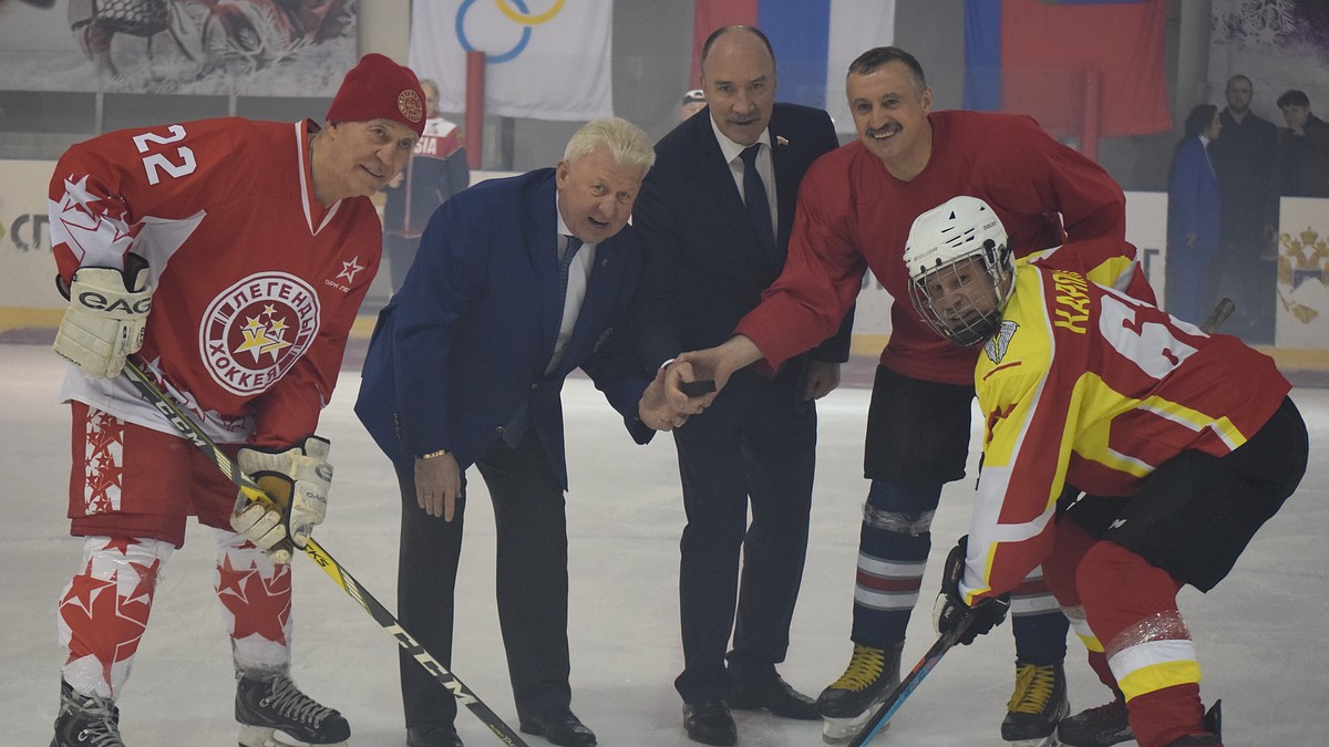В Орловской области завершился турнир по хоккею среди любительских команд -  KP.RU