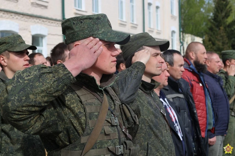 В Минобороны сказали, что принимающие участие проверке боевой готовности военнообязанные начинают отправляться домой. Фото: телеграм-канал Министерства обороны Беларуси/Константин Белявский, «Ваяр»
