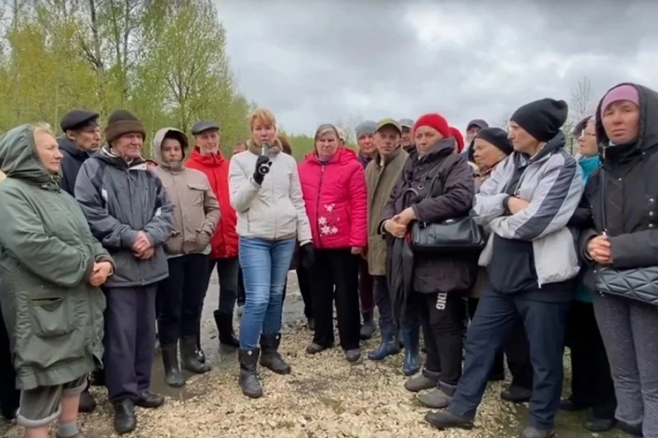 скрин с видео издания "Чеснок"