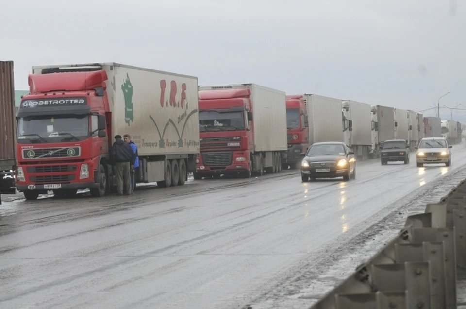 В Якутии перевыполнен план завоза грузов по автозимникам