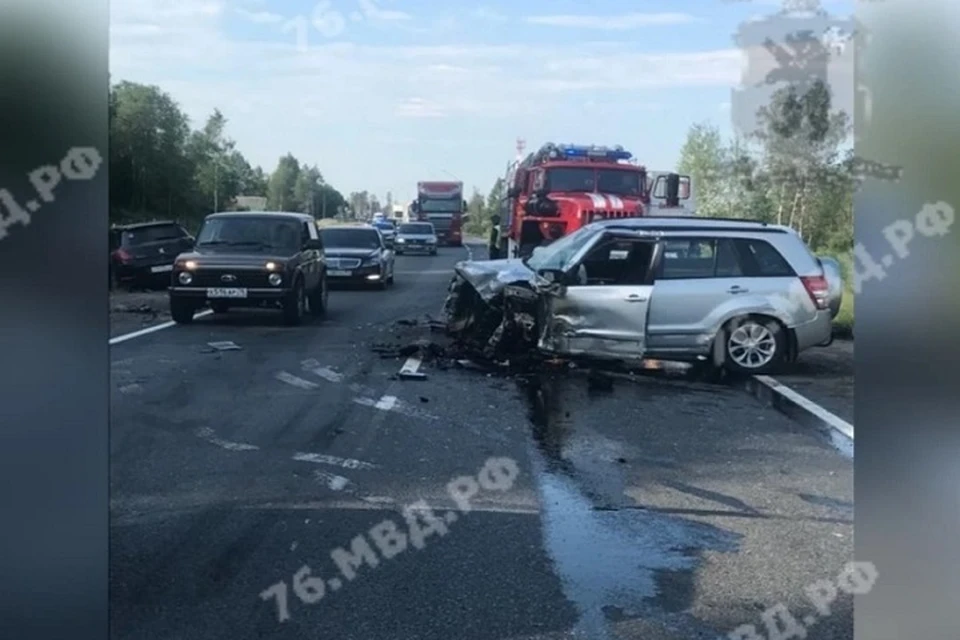 Авария в Даниловском районе унесла жизни двух человек.