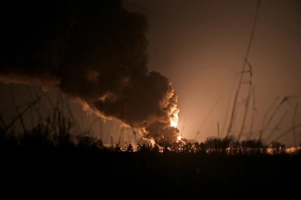 Кличко сообщил о взрыве и пожаре на юго-западе Киева