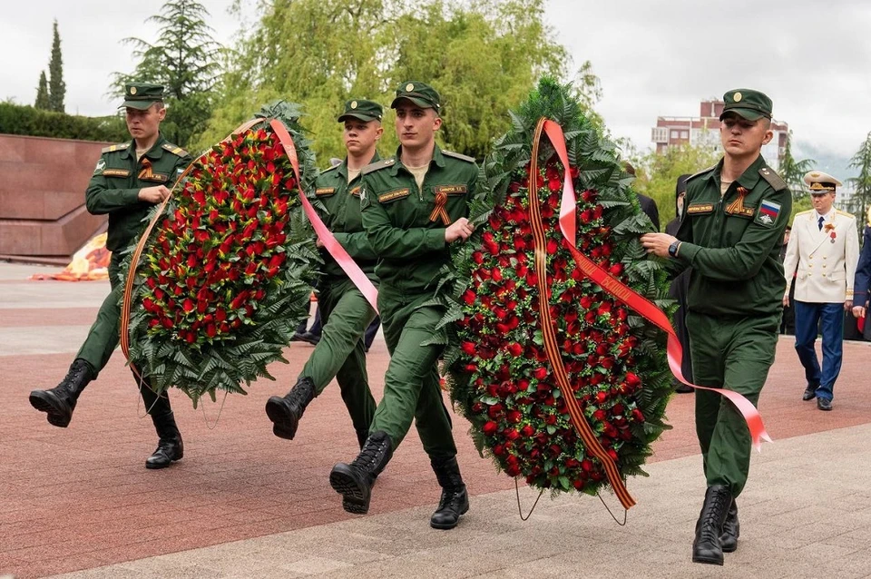 Память защитников страны, отдавших жизни за свободу и независимость Родины, почтили минутой молчания