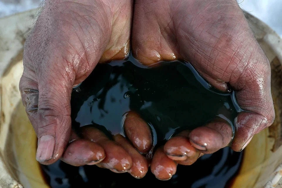 ОПЕК: добыча нефти в России в марте снизилась на 300 тысяч баррелей в сутки